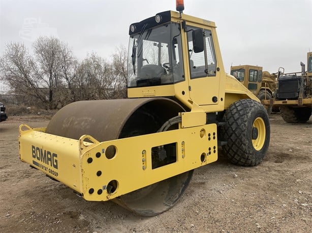 2012 BOMAG BW211D-40